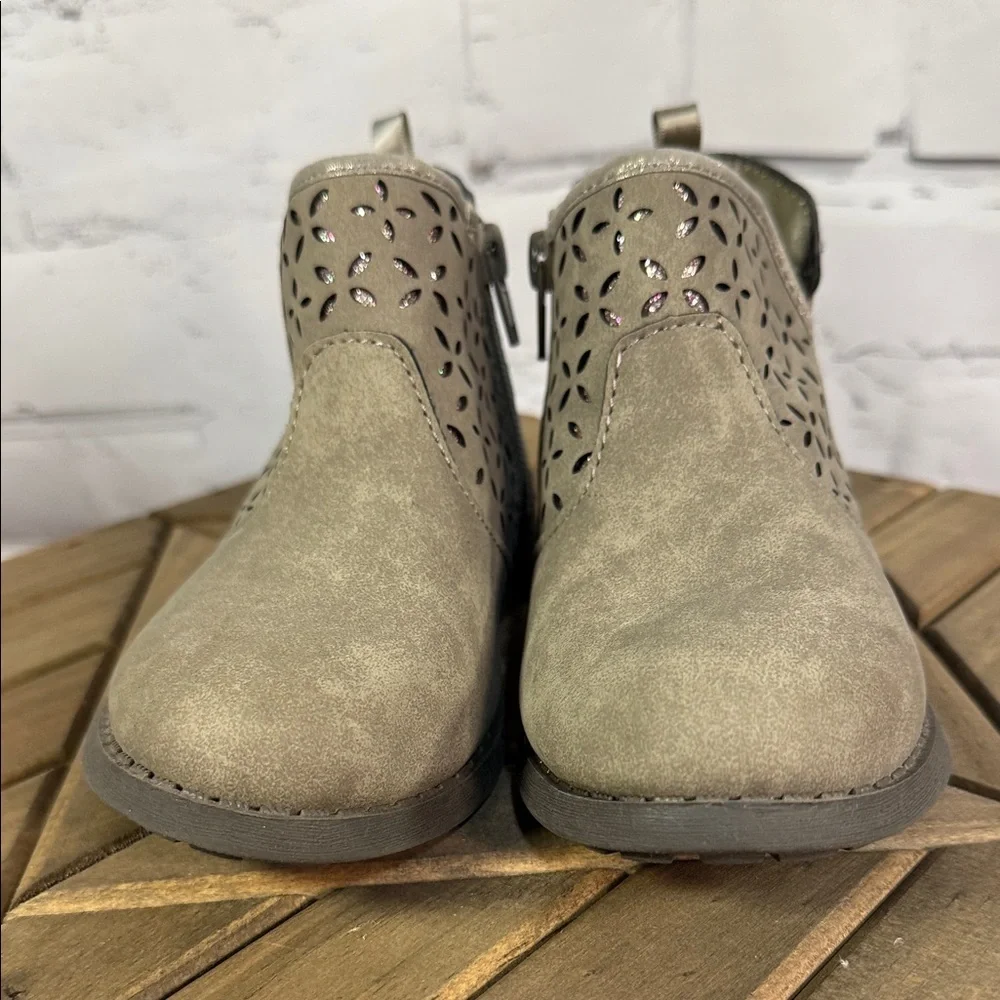OshKosh B'gosh Estelle Taupe Gray and Pink Glitter‎ Ankle Booties Cutout Design